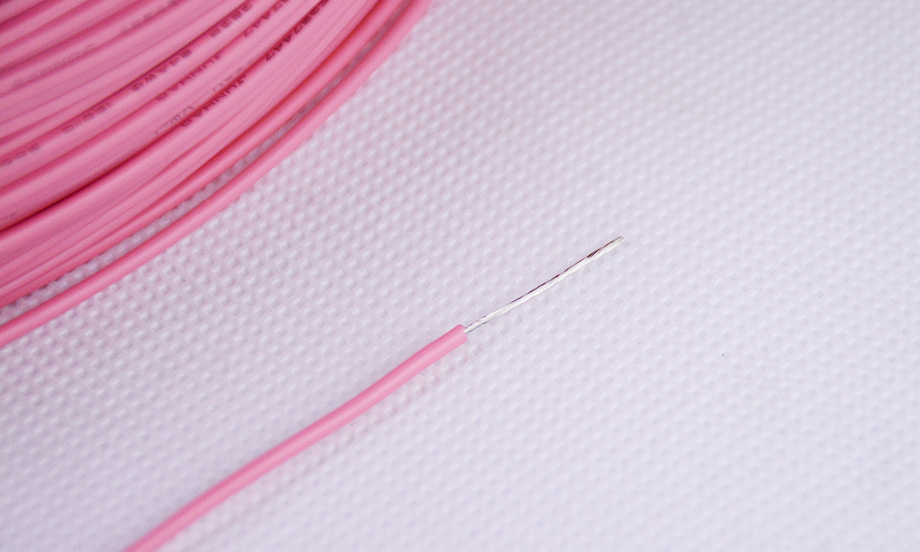 UL3239-26AWG��ѹ�轺���߲�Ʒͼ